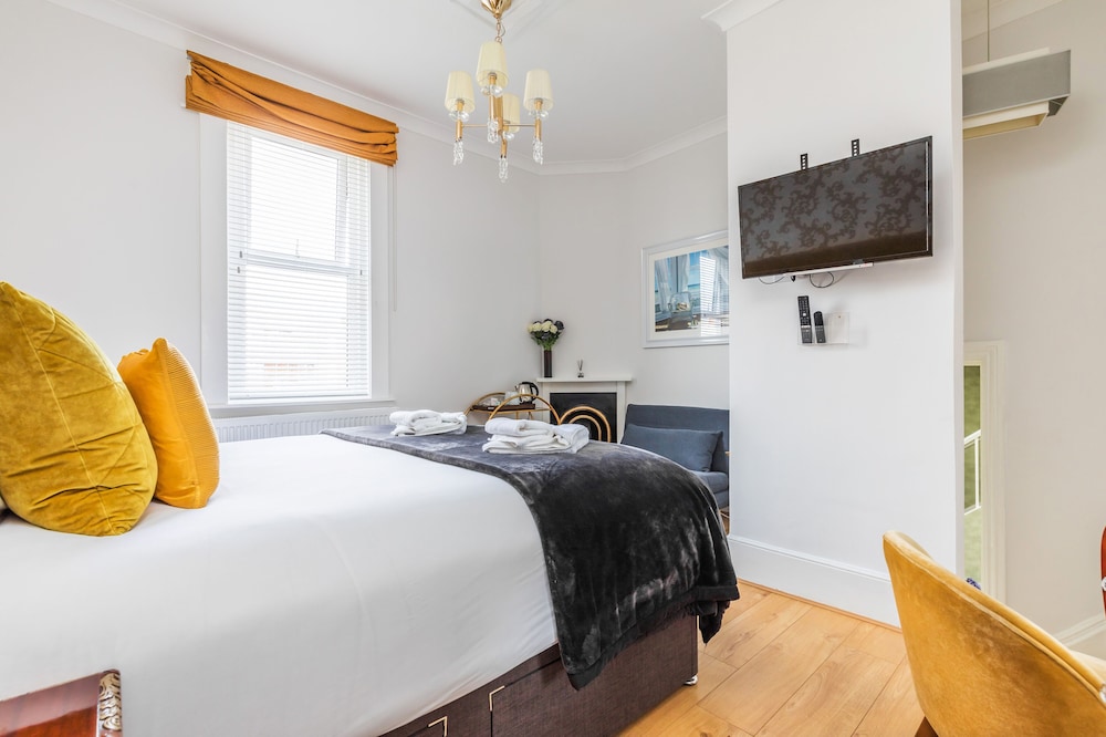 Superior Double or Twin Room - Photo 6