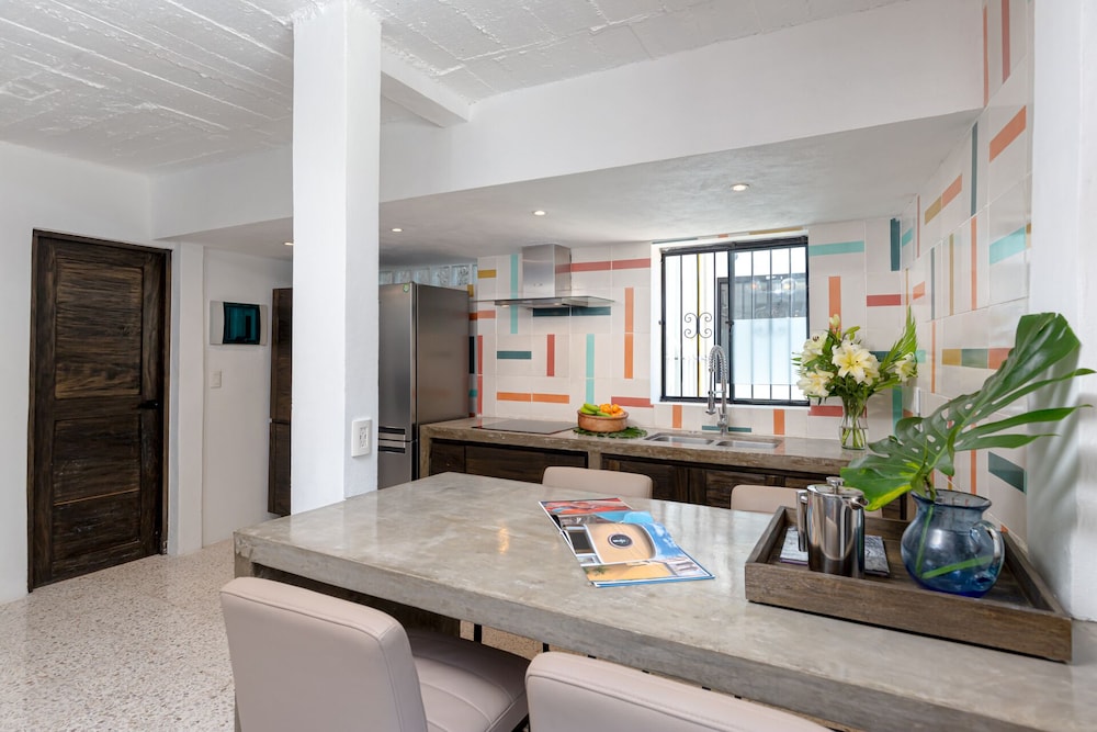 Cuale Condos 2 Bedroom #302 Romantic Zone photo 2