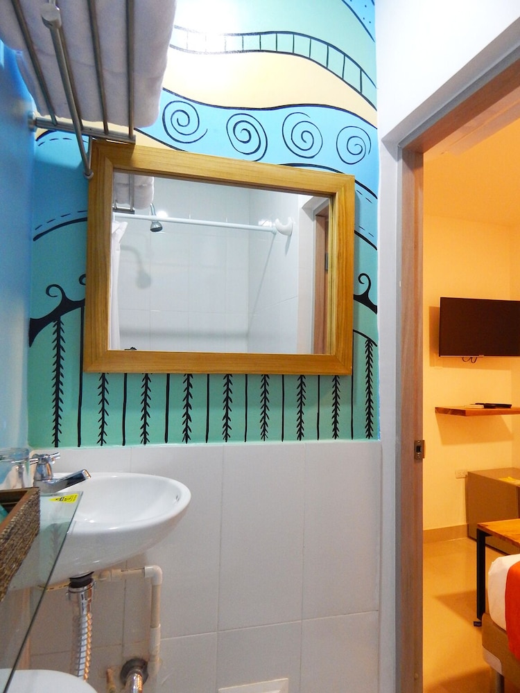 Economy Room - Photo 5