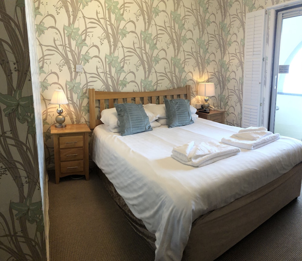 Standard Double Room - Photo 17