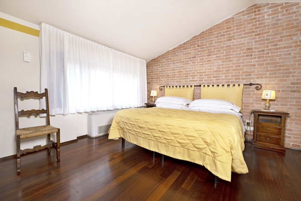 Apartment - Photo 1