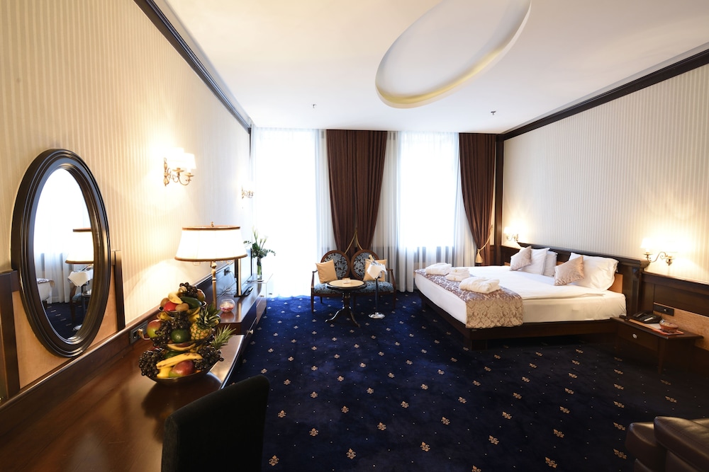 Deluxe Double Room, City View