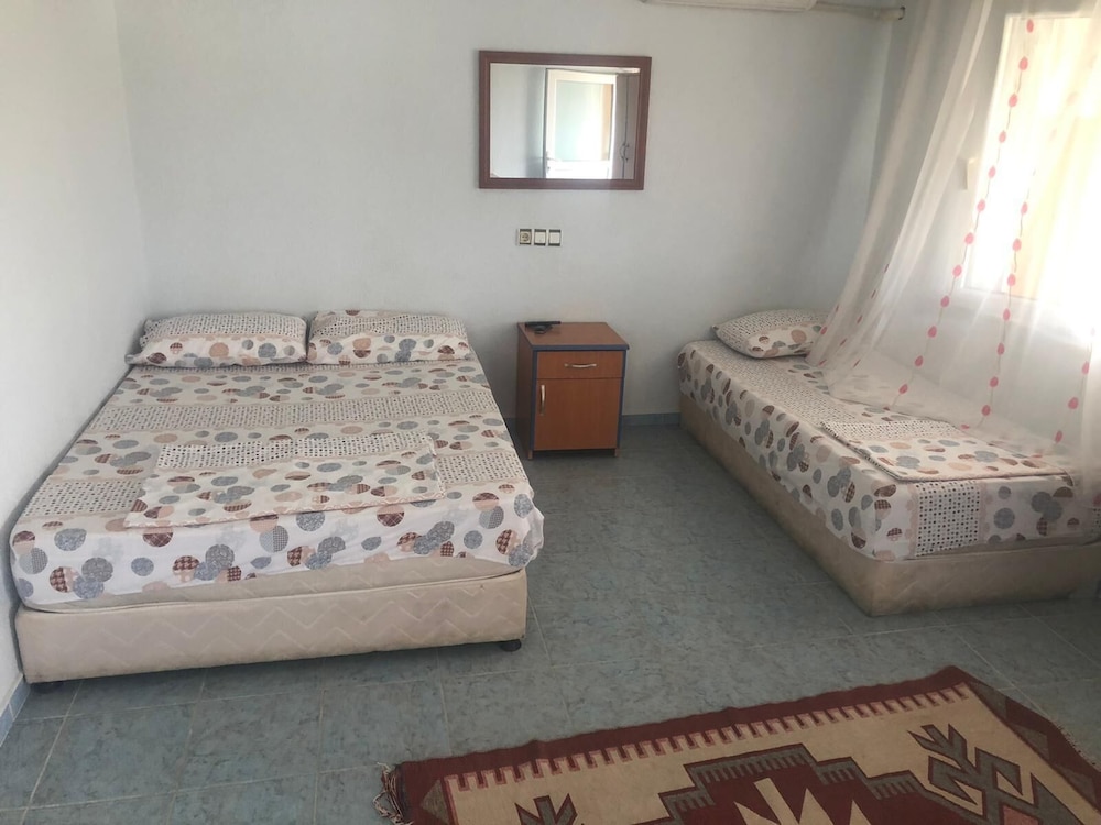 Basic Room, Multiple Beds, City View photo 1