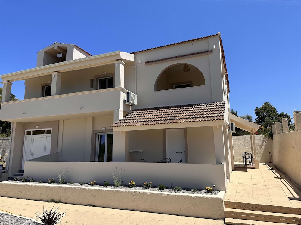Deluxe Double Room, Garden View, Annex Building photo 3