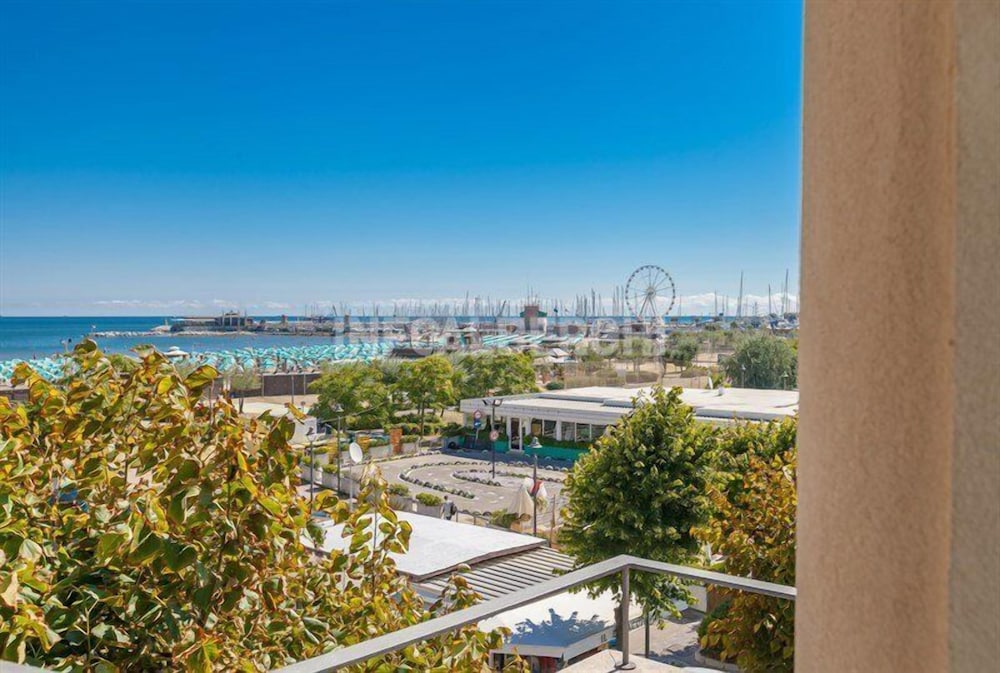 Superior Double Room, 1 Double Bed, Balcony, Sea View - Photo 2
