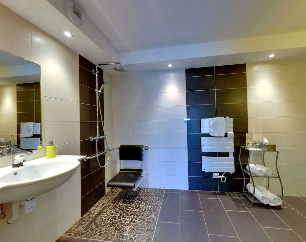 Double Room - Photo 7