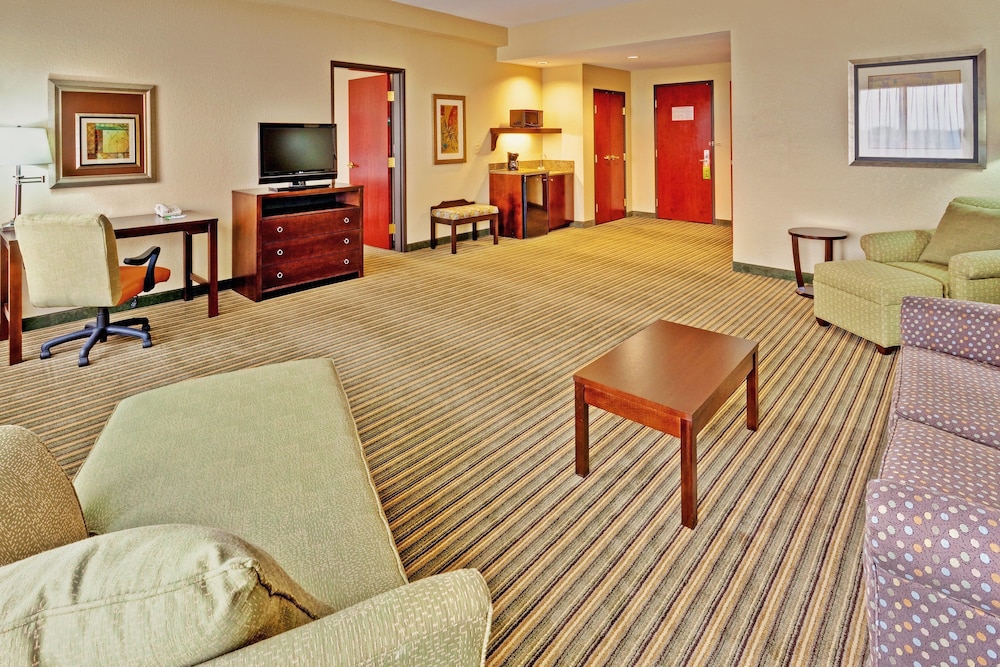 Suite, 1 Bedroom, Accessible (Mobility Tub) - Photo 1