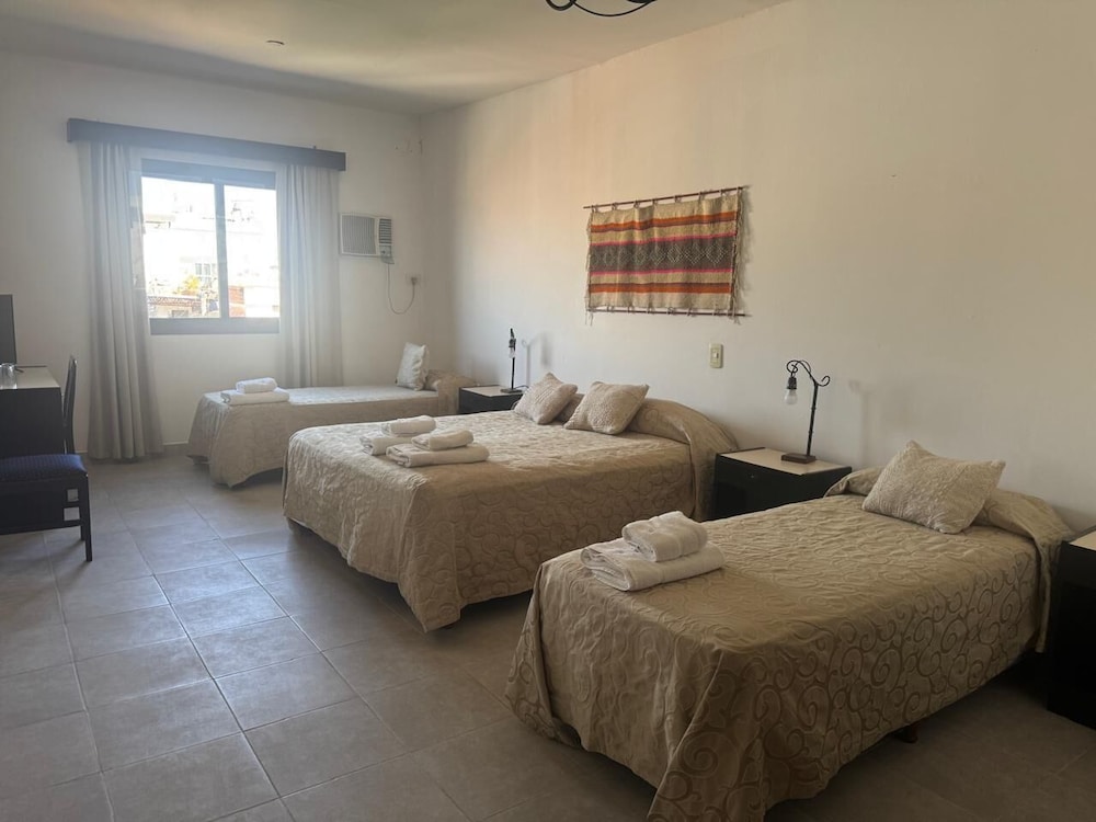 Basic Quadruple Room, 1 Bedroom photo 1