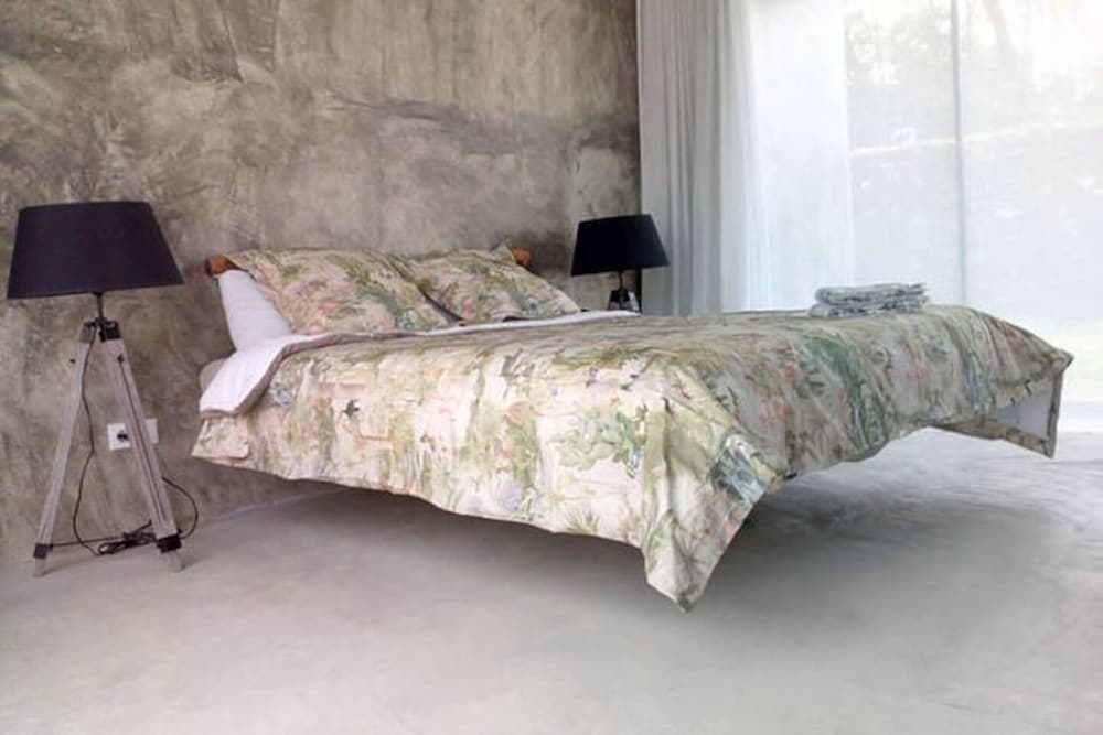 Premium Villa, 1 King Bed, Garden View photo 1
