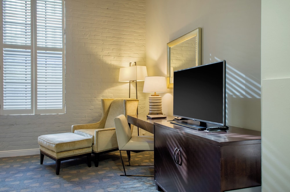 Premier Room, 1 King Bed (King-Historic) - Photo 2