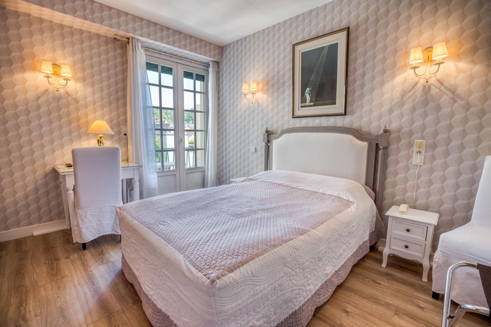 Standard Double Room - Photo 4