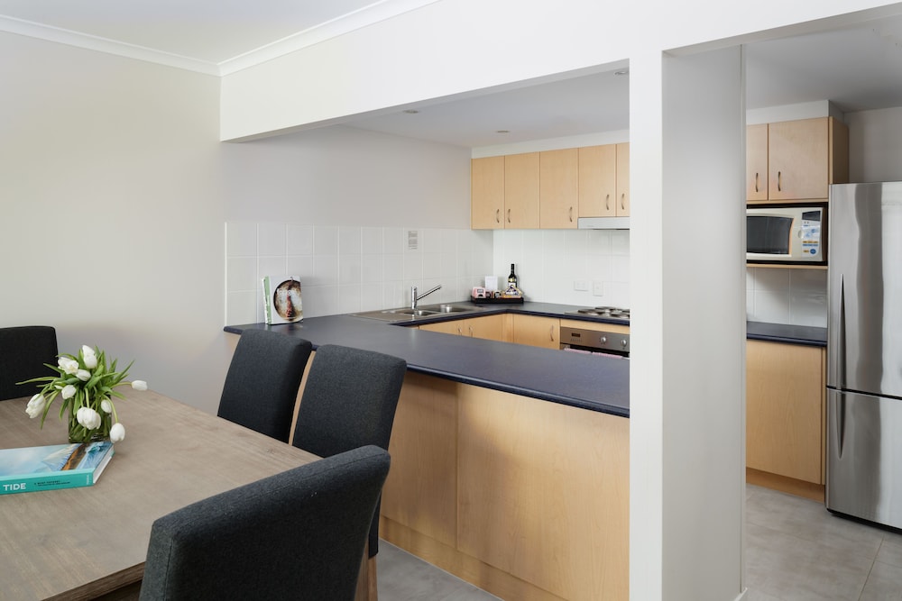 Apartment, 2 Bedrooms, Balcony, Ocean View - Photo 7