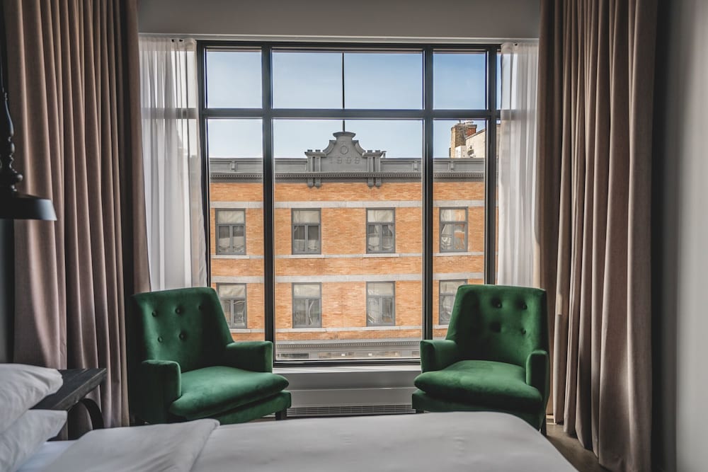 Classic Room, 1 Queen Bed photo 3