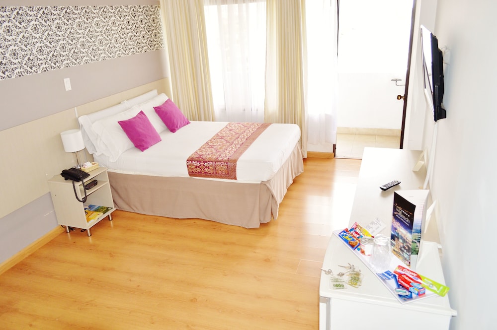Standard Double Room, 2 Double Beds, City View