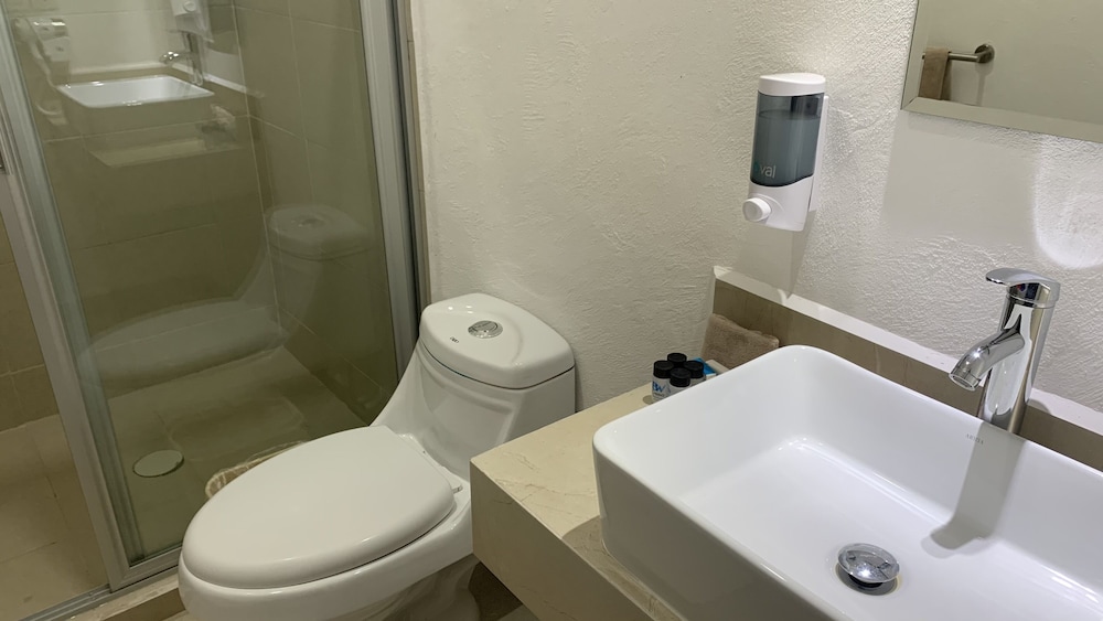 Deluxe Room, Valley View, Poolside photo 3
