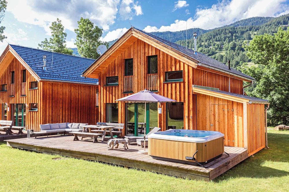 Chalet # 62a  mit 4 Schlafzimmern, IR-Sauna & Whirlpool