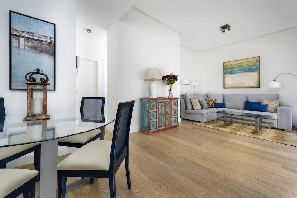 Apartment (2 Bedrooms)