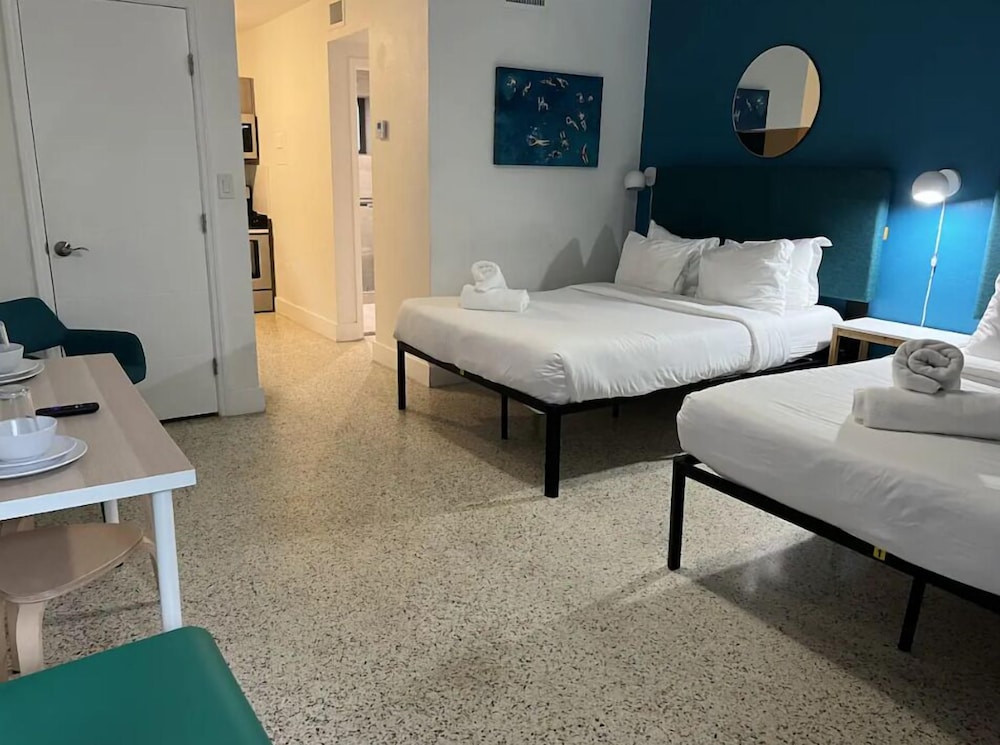 EatRestPlay Studio Sleeps 4