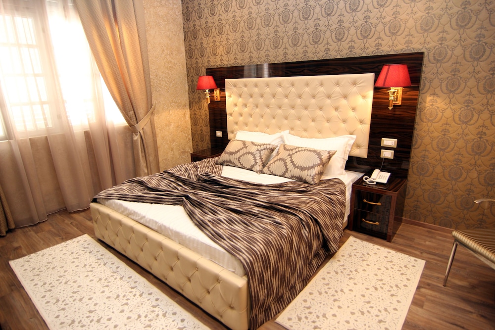 Superior Suite, City View