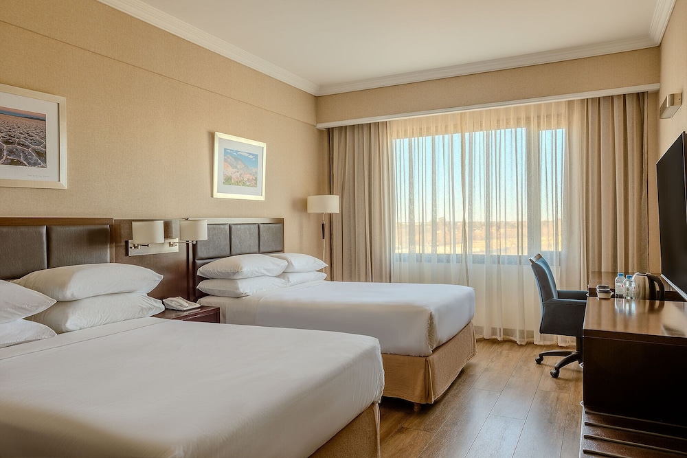 Deluxe Room, 2 Queen Beds photo 2
