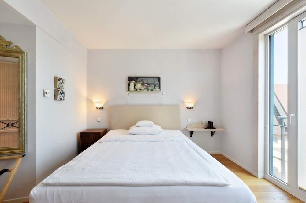 Standard Room photo 1