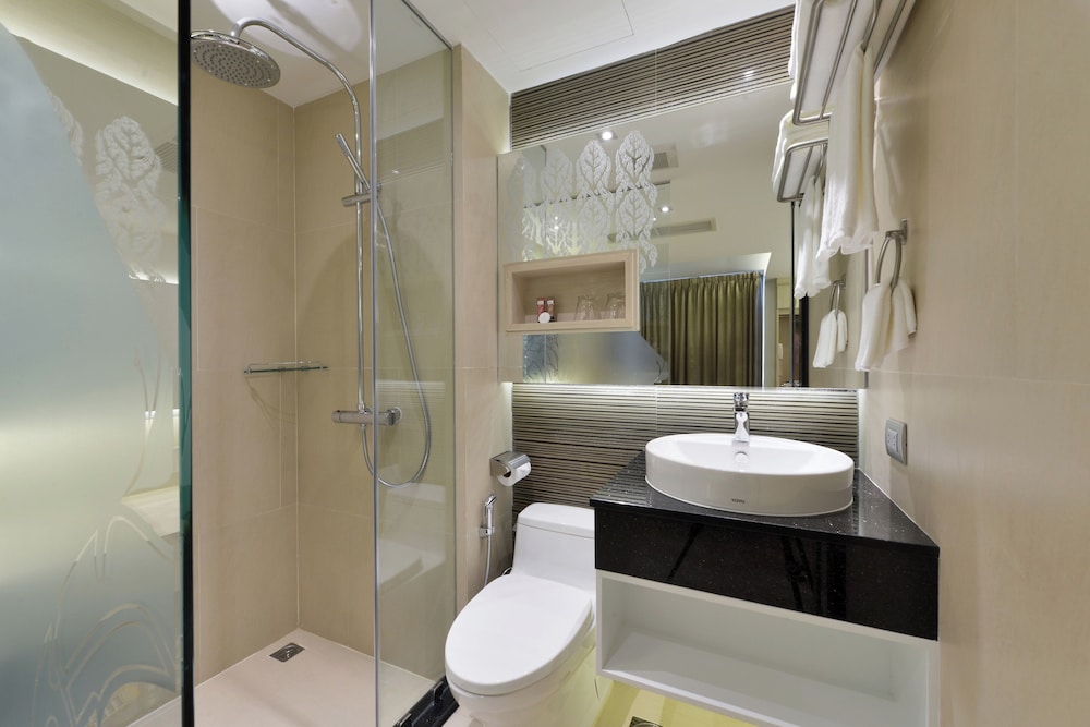 Premier Room, Corner photo 3