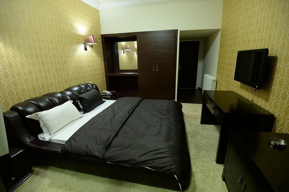 Double Room, 1 King Bed photo 2