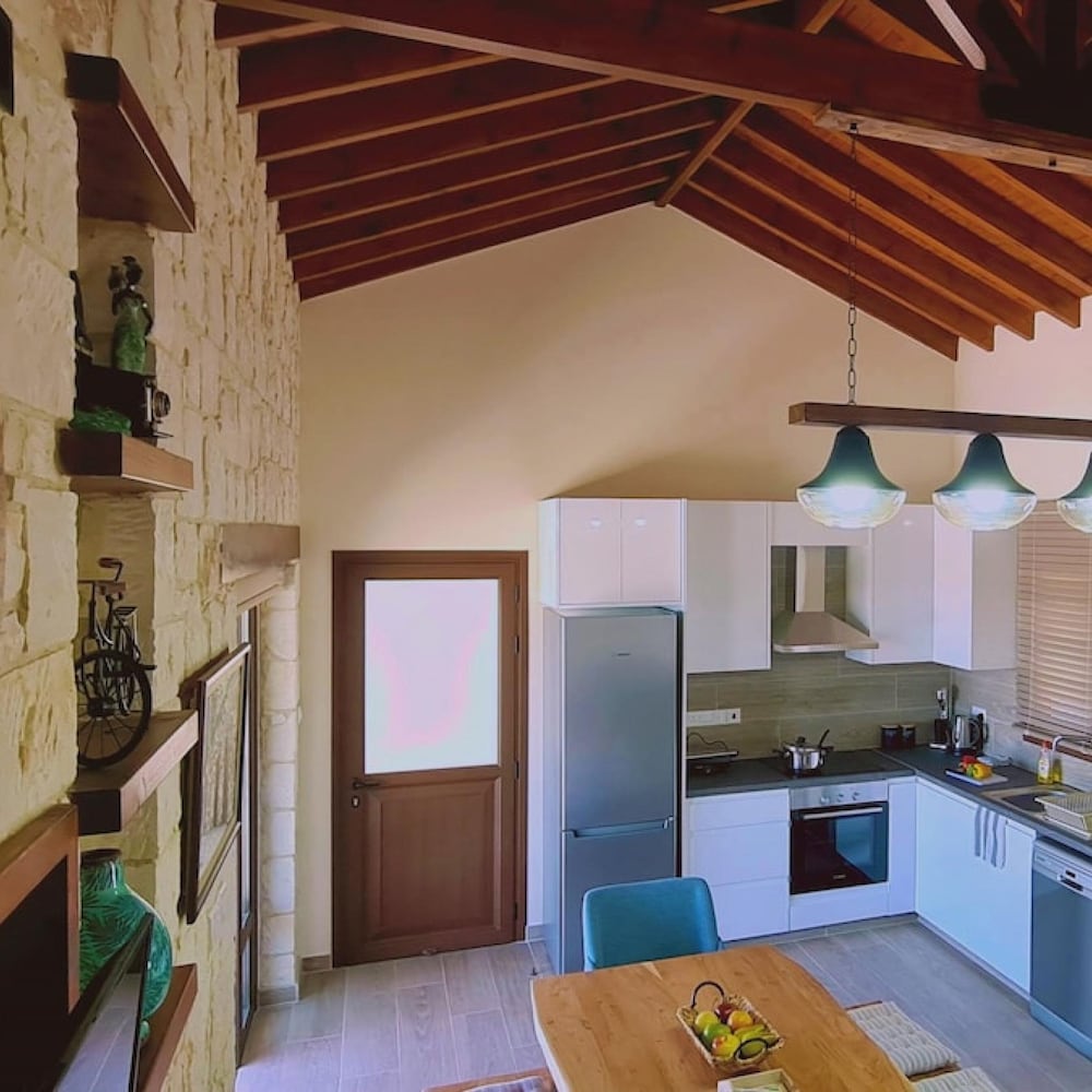 Villa photo 2