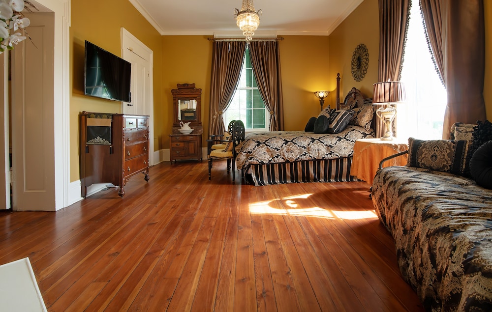 Mansion Gold Suite photo 2
