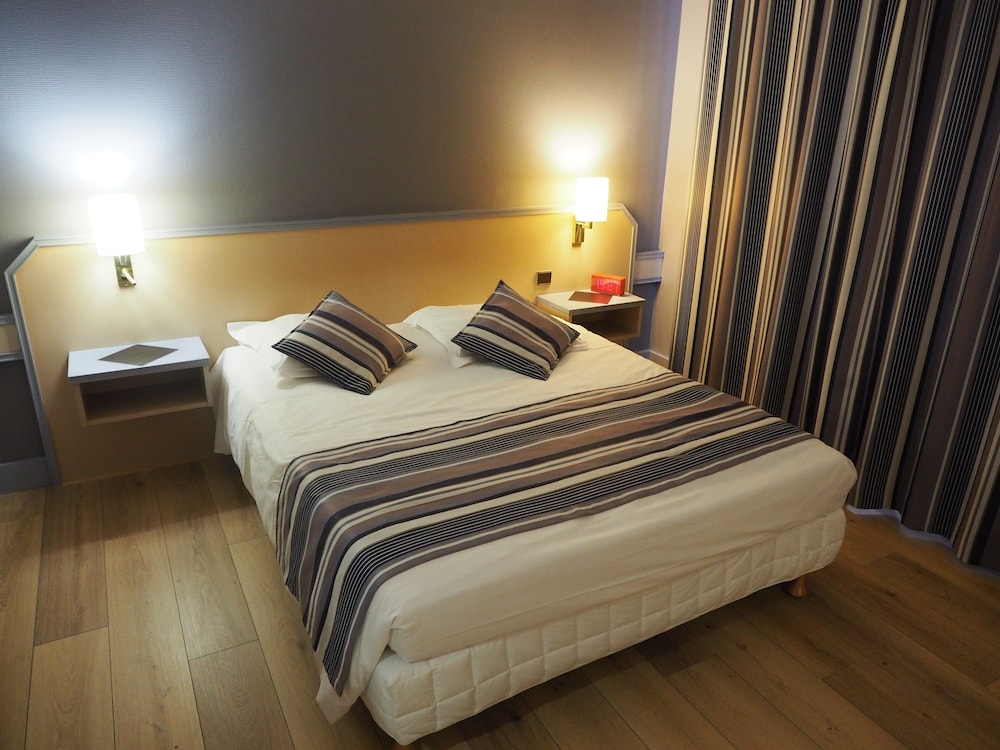 Classic Double or Twin Room photo 2