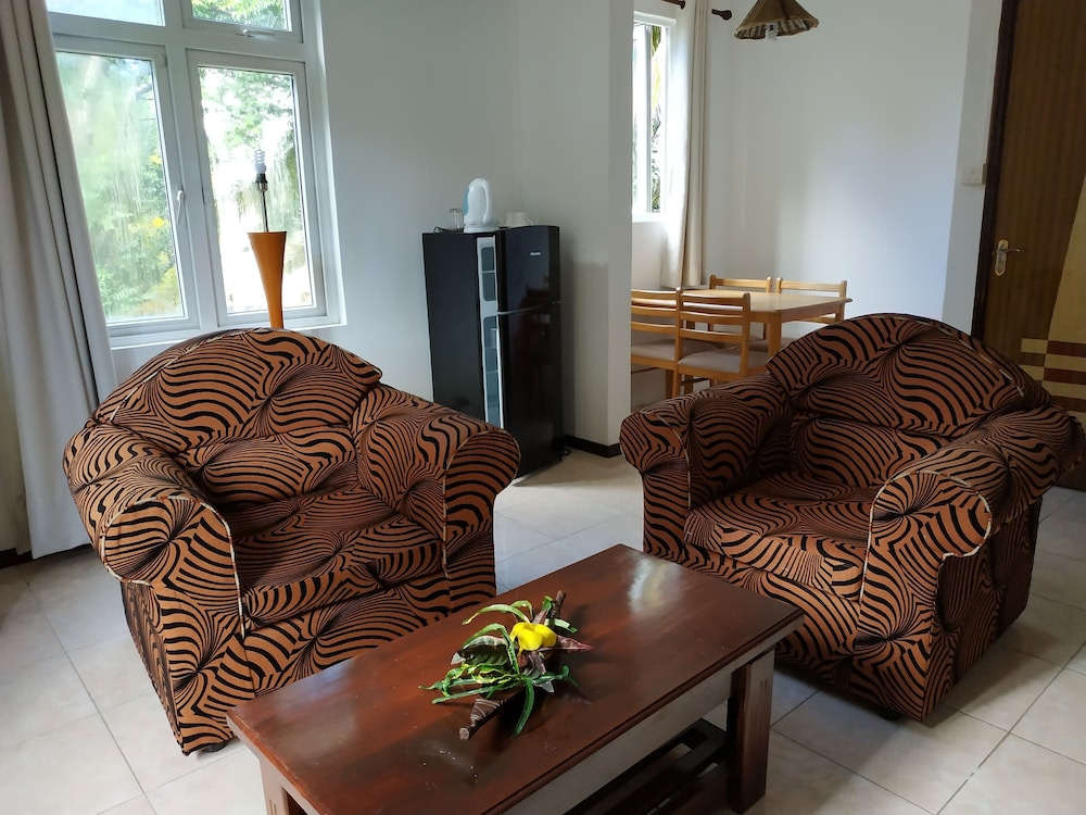 Royal Apartment, 2 Bedrooms, Non Smoking, Kitchen photo 3