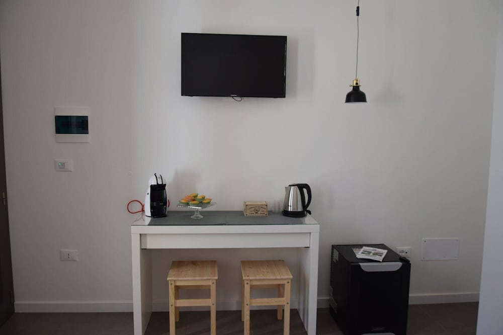 Deluxe Double Room (2)