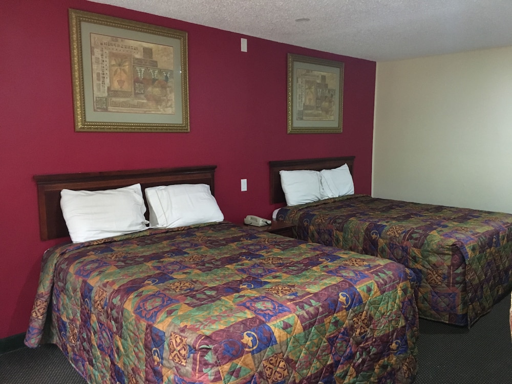 Classic Room, 2 Queen Beds, Non Smoking photo 1