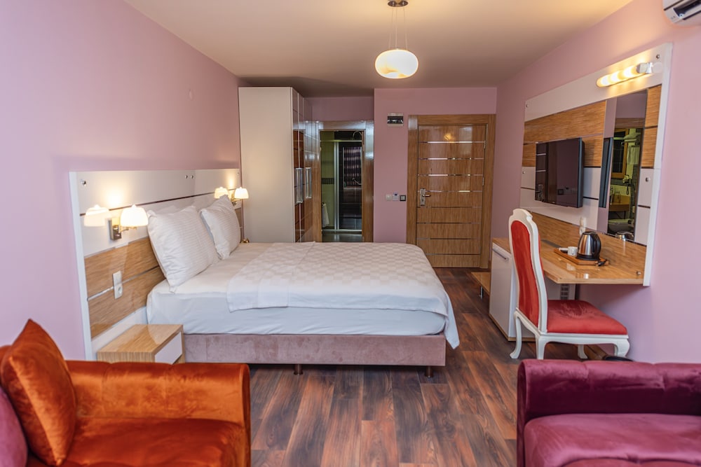 Quadruple Room - Photo 7