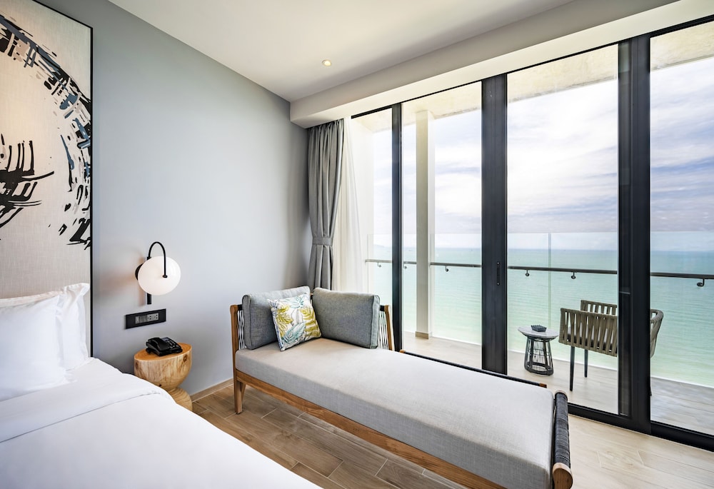 Premier Executive Ocean View King - Photo 2