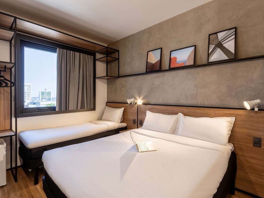 Standard Room, Multiple Beds - Photo 5