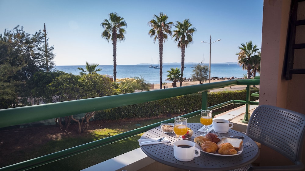 Quadruple Room, Sea View photo 1