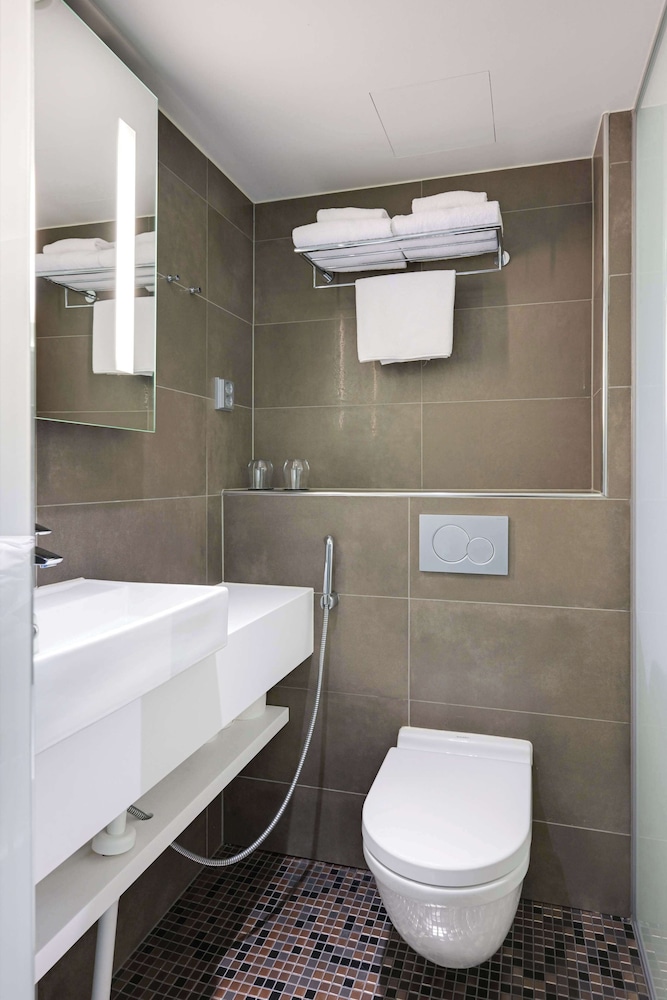 Double Room (Compact) - Photo 9