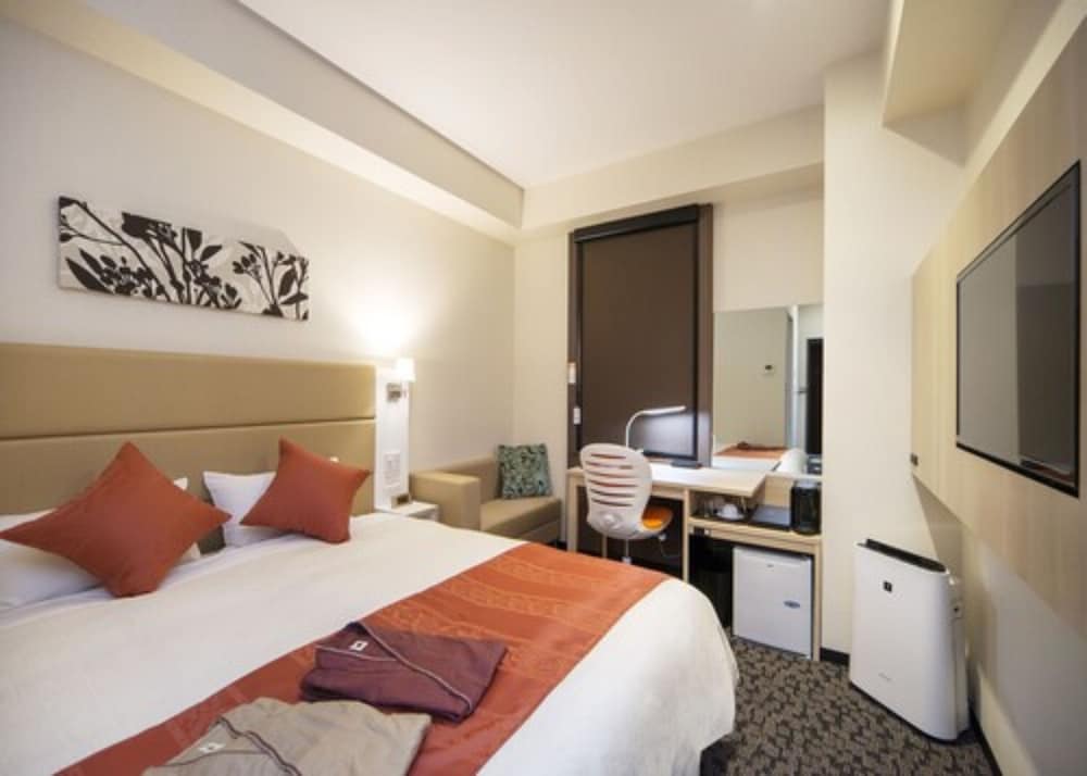 Queen Double Room For Single Use, Smoking