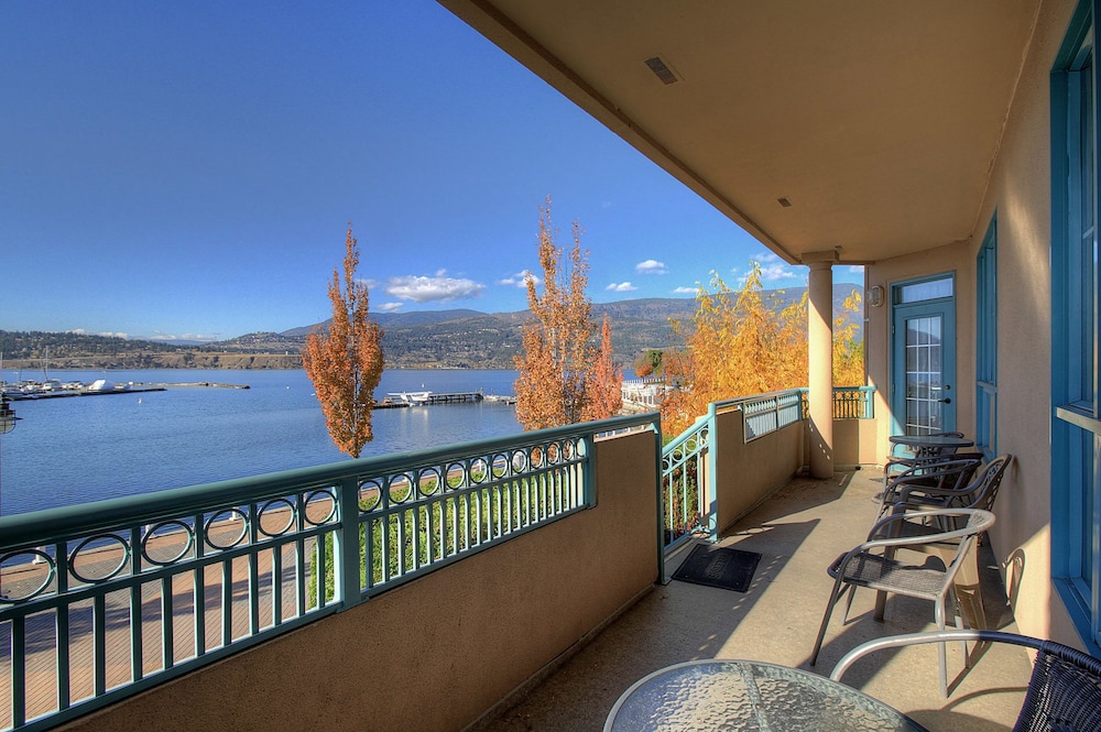 Signature Condo, 2 Bedrooms, Lake View, Lakeside