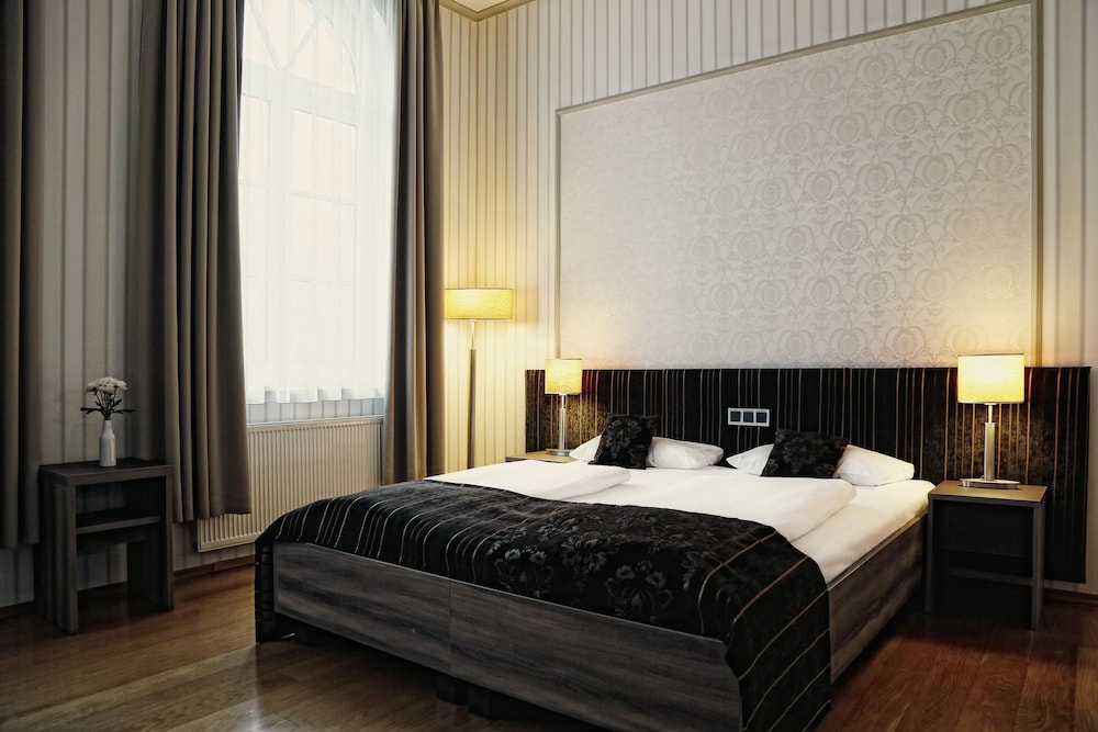 Comfort Double Room, 1 Queen Bed, Non Smoking, Park View