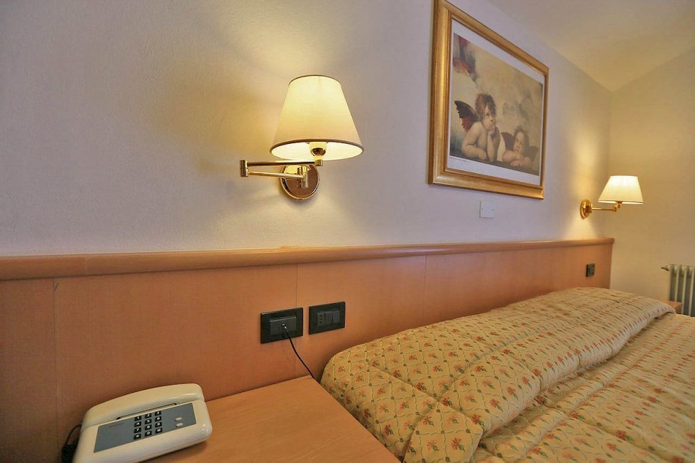 Economy Double Room photo 3