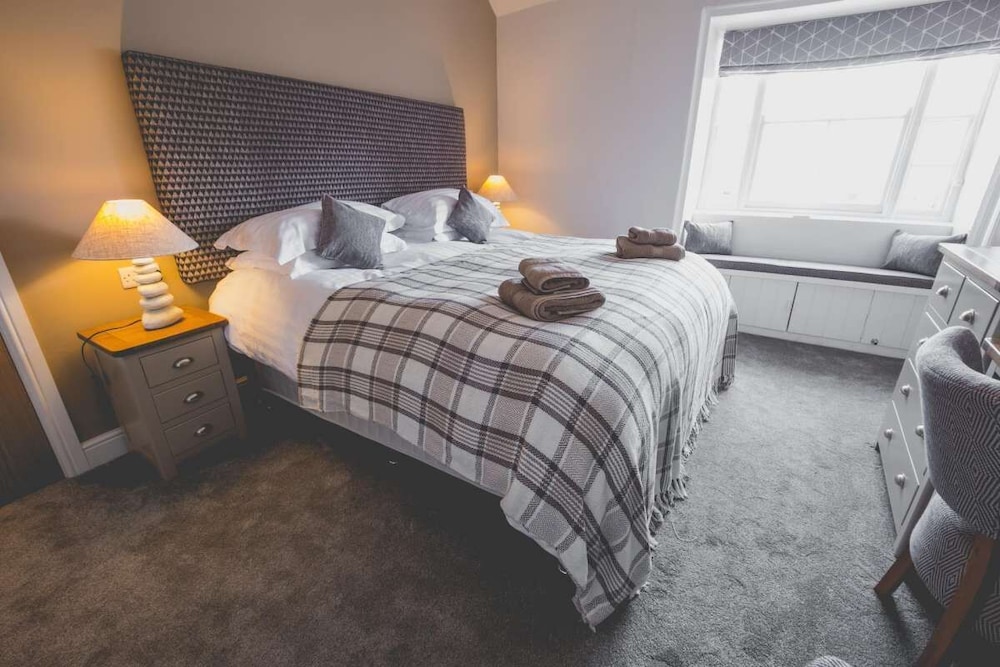 Family Room, Ensuite photo 1
