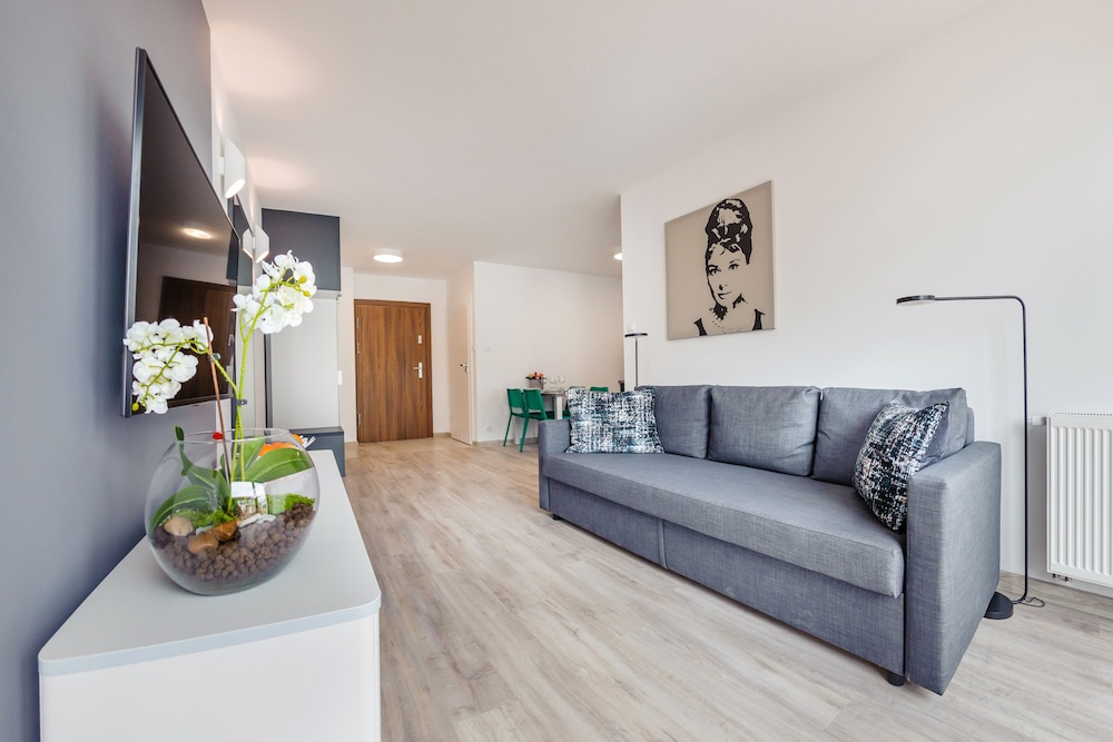Apartment (A 30)
