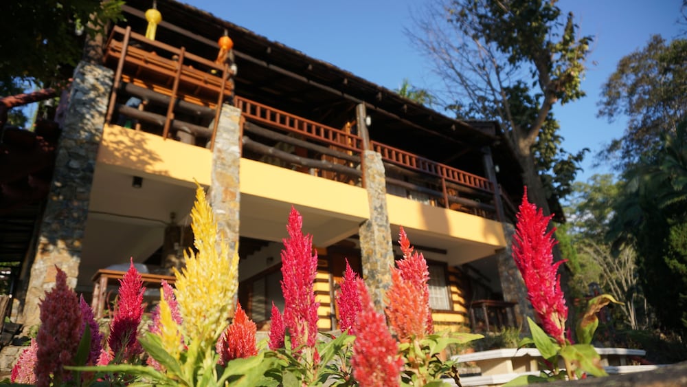 Family Suite, 2 Bedrooms, Terrace, Mountain View photo 2