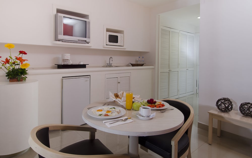 Junior Suite, 2 Double Beds (European Plan) - Photo 12