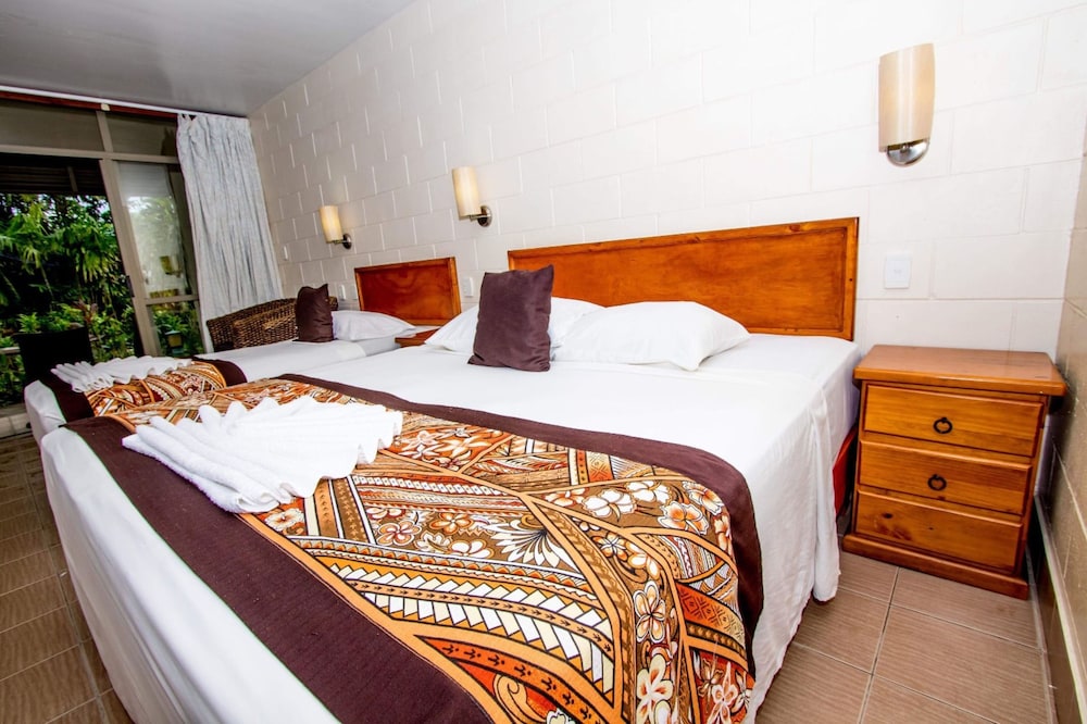 Deluxe Room (1 Double Bed and 1 Single Bed)