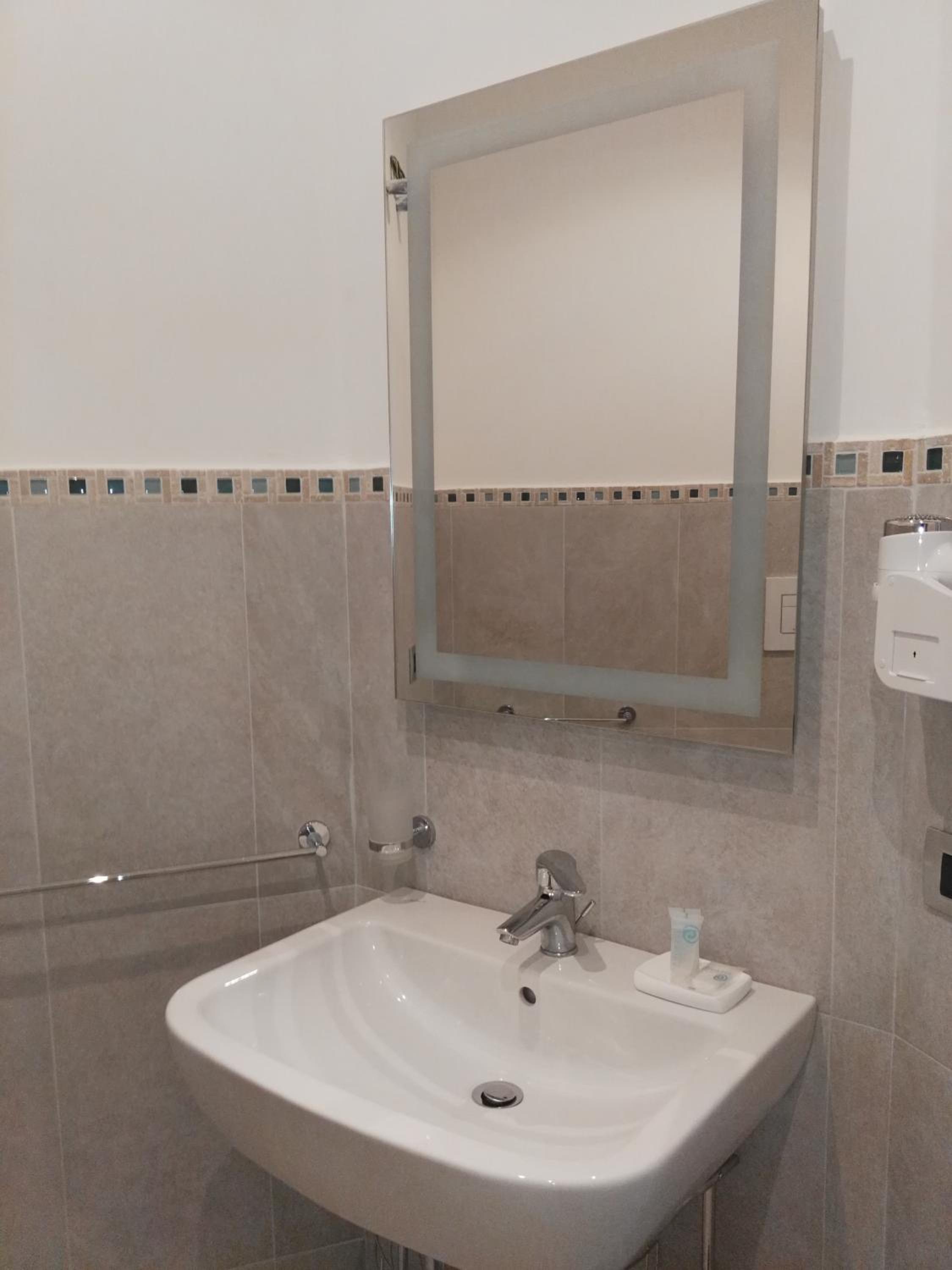 Superior Quadruple Room with Sea View photo 2