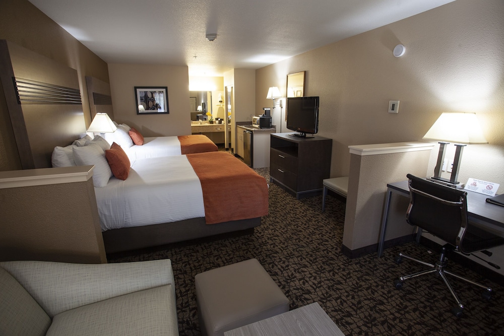 Studio Suite, 2 Queen Beds, Non Smoking - Photo 2