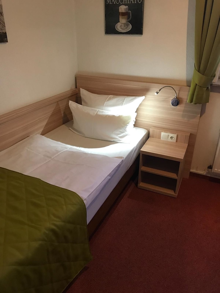 Economy Single Room, 1 Twin Bed, Non Smoking photo 1